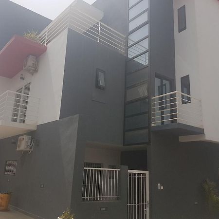 Residence Cheikh Fall Ντακάρ Εξωτερικό φωτογραφία